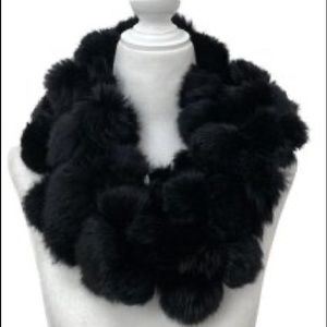 Authentic fur pom-pom neck warmer